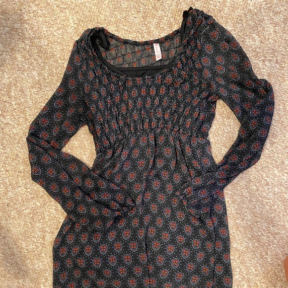 Patterned dress w/ built in tank dress - Picture 3 of 4
